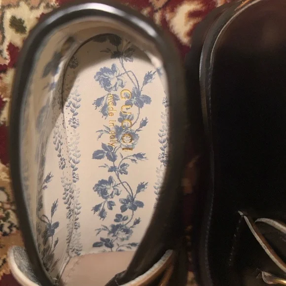🌺SOLD🌺Gucci Black Horsebit Boots with Gold Buckle - Picture 13 of 17